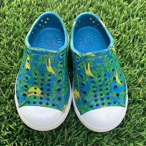 Banana leaf native shoes